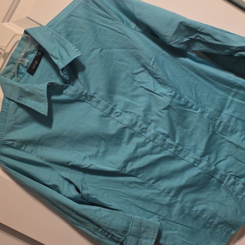 Apt. 9 Teal/Aqua Button-Up Shirt